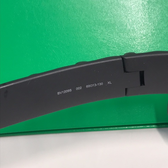 New Authentic Bottega Veneta BV1209S 002 Black Oversized Square Sunglasses - Picture 14 of 14